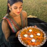 Sonal Chauhan Instagram - May the lights of Diwali diyas fill your home with wealth, happiness, and everything that brings you joy! Wish you and your entire family a very happy Diwali! #happydiwali #diwali2019
