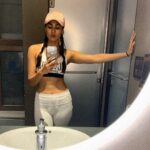 Sonal Chauhan Instagram - Locker room shenanigans!!! 😈🤪💪🏻 . . . . . . #lockerroom #gym #workout #body #sculptor #fitness #fitgirls #fitnessmotivation #fitnesslife #wednesdaymotivation #wednesday Body Sculptor
