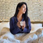 Sonal Chauhan Instagram - Let’s share our secrets 💗 What’s your 1 sure shot skincare tip that always makes you wake up to good and happy skin? Mine is Cleansing my skin and washing with a gentle face wash and then loading it with a good moisturiser before I go to bed….💖🥰 (and of course 8 hours of sleep) . . . . . . . . . . . . . . . . . . . . . . . . . . 📸 @himanichauhan #love #sonalchauhan #goodmorning #bed #greentea #goodskin #sun #sunrise #happyskin #skinsecrets #skincare #nightskincareroutine #moisturizer #hydrate