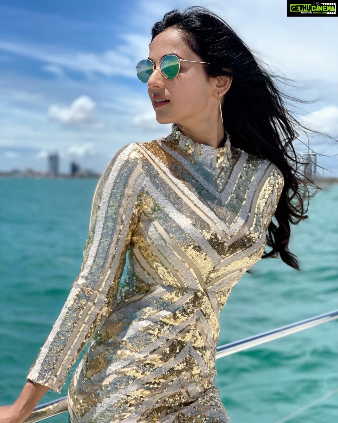 Sonal Chauhan Instagram - Sunday Mood!!! 🌊☀️🛥🌈🧜♀️ . . . . . . . #expectations #reality #travel #waves #sun #yacht #champagne #weekend #wind #windinmyhair #love #sonalchauhan #carpediem #pattaya #thailand #water #magic #positivevibes #nbk105 #shootlife #workmode #funmode #sunday #weekend #sunshine #glitter