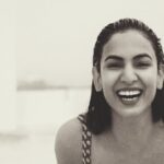 Sonal Chauhan Instagram – May your Sunday be filled with magic n laughter. Have a happy happy Sunday all you beautiful people!!! 💫😂🌈✨ 📸- @himanichauhan .
.
.
.
.
.
.
#sunday #magic #love #laughter #monsoons #rain #photography #blackandwhite #positivevibes