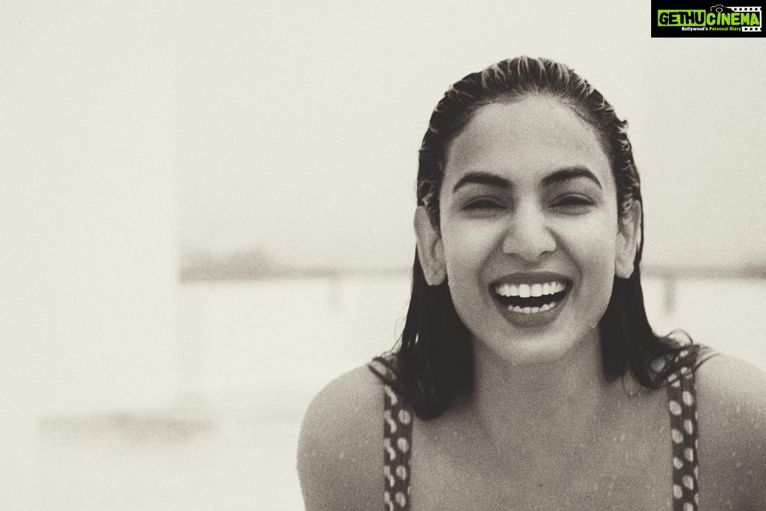 Sonal Chauhan Instagram - May your Sunday be filled with magic n laughter. Have a happy happy Sunday all you beautiful people!!! π«ππβ¨ πΈ- @himanichauhan . . . . . . . #sunday #magic #love #laughter #monsoons #rain #photography #blackandwhite #positivevibes