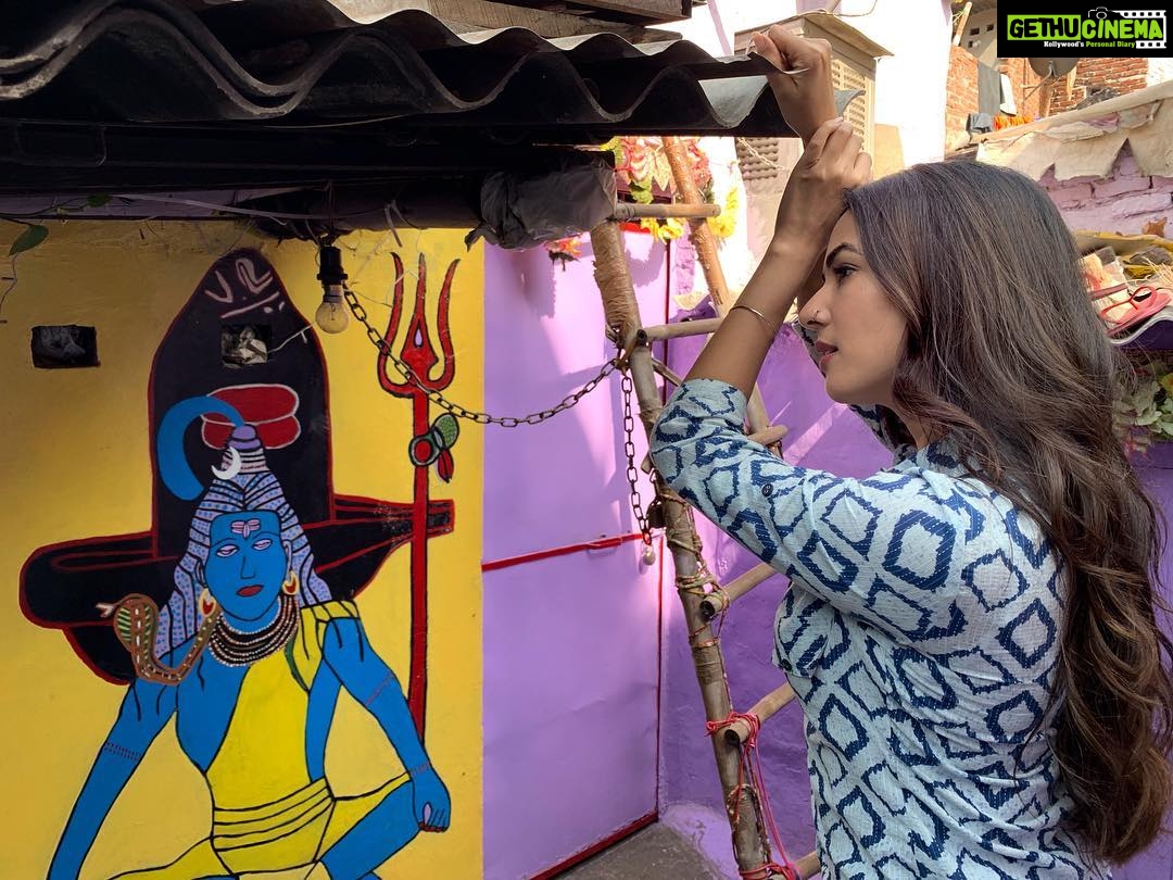Sonal Chauhan Instagram - Unspoken words.... Always answered !!! π«ππ»π« . . . . . . . πΈ- @mansoordar #answeredprayers #blessed #positivevibes #positivethinking #positivethoughts #justmeandhim #myprotector #lordshiva #grateful #gratitude #skyfire #omnamahshivaya Delhi, India