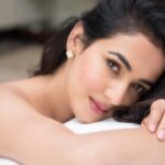 Sonal Chauhan Instagram - I love you with so much of my heart that none is left to protest 💓 . . . . . 📸- @manogna.reddy HnM- @makeupmonstersandy #iwokeuplikethis 🤪 #positivevibes #fulfillment #eyes #soul #makeup #photography #portrait #love #mondaymotivation #nomondayblues