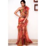 Sonal Chauhan Instagram – Happy Valentines Day !!! 🌹♥️🌹
.
.
.
.
.
Outfit – @marchesafashion 
Jewellery – @farahkhanworld @farahkhanali
Styled by – @leepakshiellawadi
HnMU- @vijaysharmahairandmakeup 
Shot by – @vtrozen
#filmfareglamourandstyleawards #stylefiles #redcarpet #redcarpetfashion #floralfashion #floralfantasy #watercolor