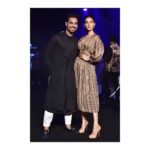 Sonal Chauhan Instagram – Congratulations @punitbalanaofficial for yet another successful show !!!! Thank you for making me a part of your journey. I don’t know how you always manage to outdo yourself ♥️. Loved each n every design in the show. Can’t wait to wear them. 💫🌈🌸
.
.
.
.
.
#lakmefashionweek #punitbalana