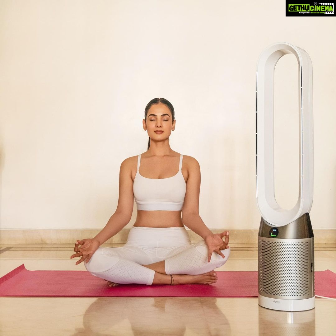 Sonal Chauhan Instagram - #ad I’ve Been a yoga 🧘🏻♀️ lover since a while now. It keeps me fit, takes care of my health and my skin…..but also really important is what I breathe….. My new love, the Dyson Air Purifier takes care of that. It’s the only purifier that purifies the whole room properly and filters out the harmful small pollutants. Stay healthy and happy . . . . . . . . . . . . . . 📸 @dieppj @dyson_india #ad #DysonIndia #ProperPurification #healthy #breathe #sonalchauhan #sunday