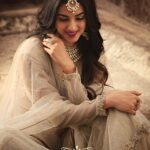 Sonal Chauhan Instagram – Happy Sankranthi to all of you!!! 💫💫💫
.
.
.
.
.
#happymakarsankranti #indian ##festivalfashion #festival #indianfashion #love