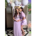Sonal Chauhan Instagram - Matching matching 💜💜. CANNOT wait for this baby 👶🏻🌸🍼💓👼🏻 Thank you @dhruvmehra88 @nishkalulla. What a funnnnnn time we had 🌸💜🌸 #nishkasbabyshower