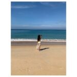 Sonal Chauhan Instagram – Walking straight into the magic of new beginnings 🦋🌸🌈💫 @alebyalessandra .
.
.
.
.
📸- @himanichauhan 
#sun #sand #magicofnewbeginnings #magic Mai khao beach  หาดไม้ขาว