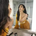 Sonal Chauhan Instagram – And since you know you cannot see yourself,
so well as by reflection, I, your glass,
will modestly discover to yourself,
that of yourself which you yet know not of 💛💛💛 #finaltouches 
Hair n make up by @vijaysharmahairandmakeup