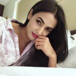 Sonal Chauhan Instagram - Let your day be filled with soooo much love and positivity that nothing can dull your sparkle 💫✨💫 . Have a good Tuesday !!!