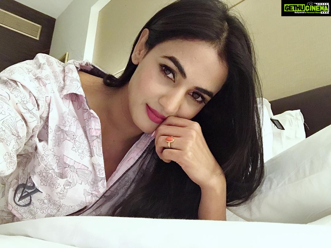 Sonal Chauhan Instagram - Let your day be filled with soooo much love and positivity that nothing can dull your sparkle 💫✨💫 . Have a good Tuesday !!!