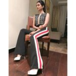 Sonal Chauhan Instagram – For @oppomobileindia dealer’s meet in Goa. ♥️🖤
Outfit- @vidhiwadhwani_label 
Accessories- @hyperbole_accessories
HnM- @vijaysharmahairandmakeup 
Styled by @d_devraj