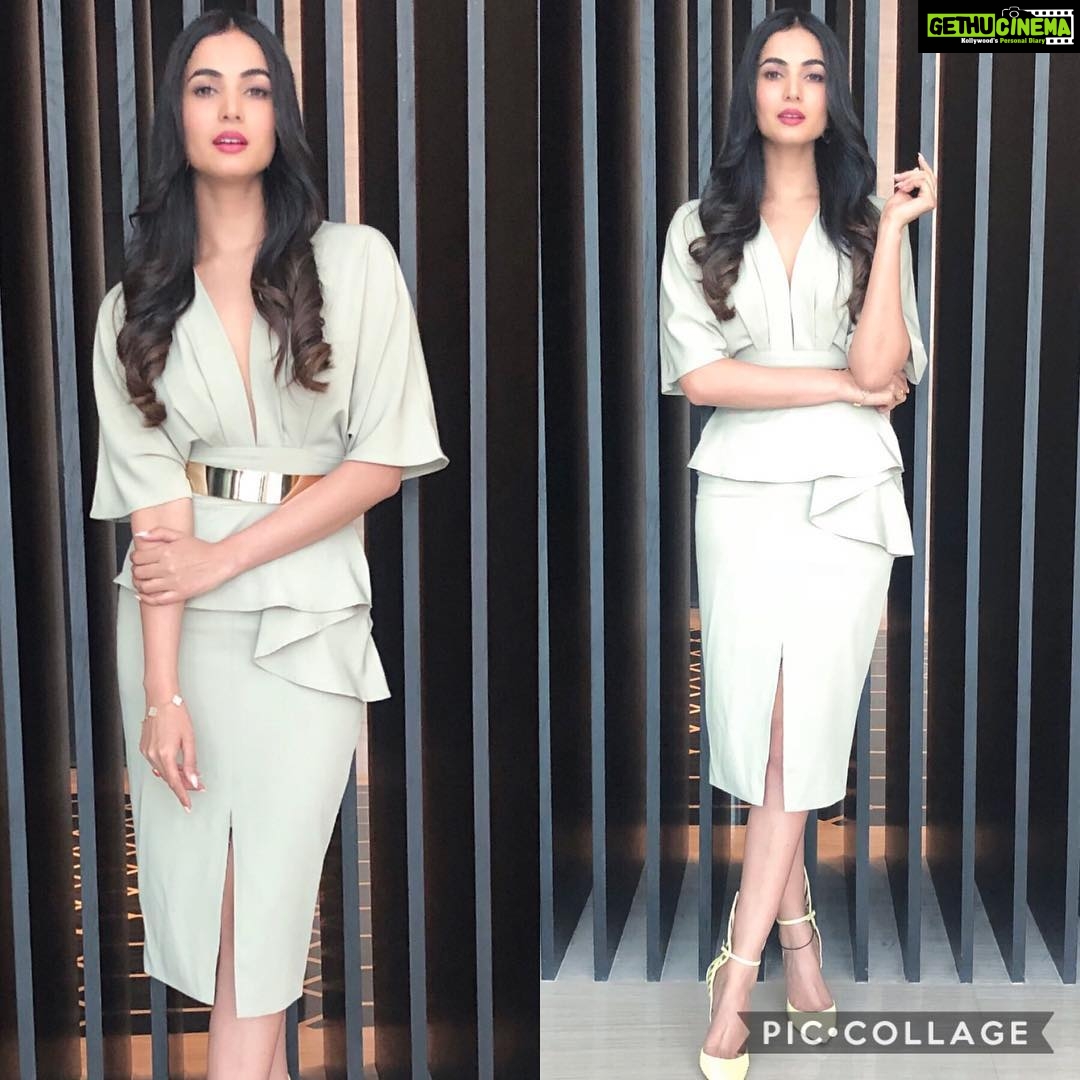Sonal Chauhan Instagram - About today !! For Paltan promotions in Dubai Outfit- @lavishalice Shoes- @ralphandrusso Styled by @d_devraj Dubai, United Arab Emirates