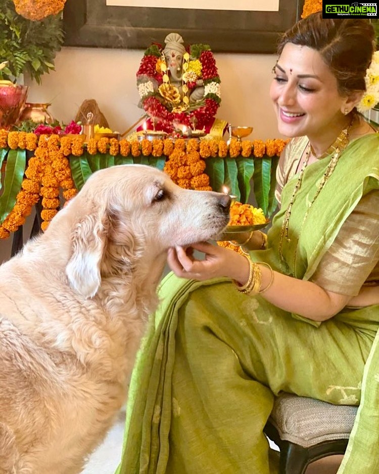 Sonali Bendre Instagram - Icy’s favourite festival! ❤️#LittleMissIcy