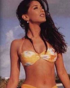 Sonali Bendre Instagram - If only this wasn’t a throwback... miss the sun, sea, sand.... and of course those abs and the flowing hair! ☺️😁 #ThrowbackThursday