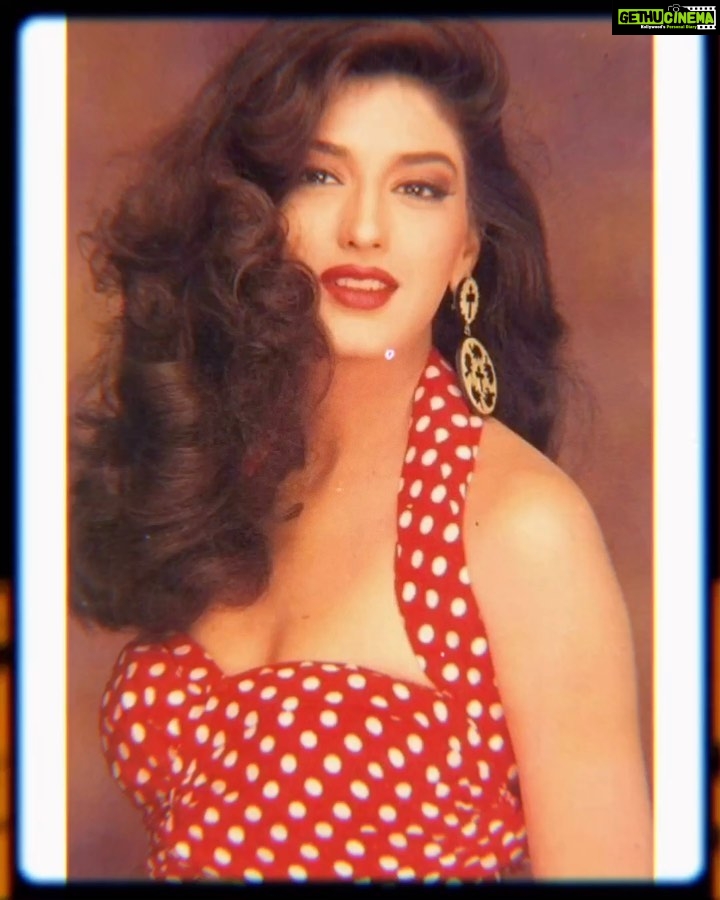 Sonali Bendre Instagram - The days of matching your lipstick with your outfit... #FlashbackFriday 🙈😋♥️ . . .🎶: 𝘔𝘦𝘮𝘣𝘢 @memba.music