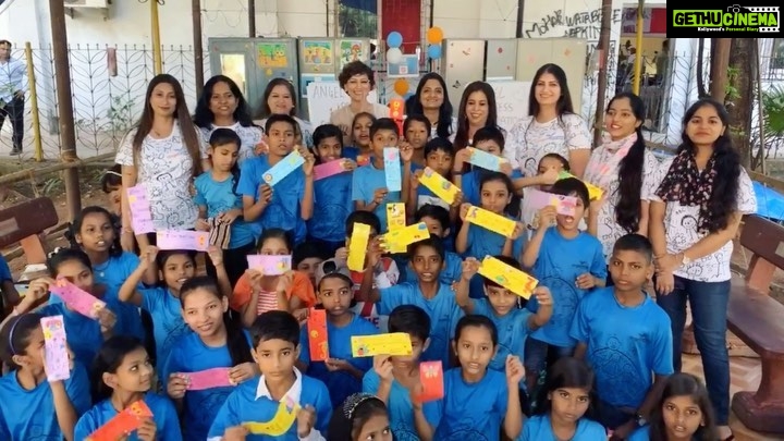 Sonali Bendre Instagram - I'd also like to take this opportunity to give a huge shout-out to @angelxpressfoundation for the amazing work they're doing with underprivileged children across Mumbai. They're on the lookout for volunteers to teach Math and English at their centres. I have personally seen how receptive the children are and the difference these special classes have made to the children. If you are willing to volunteer or if you know anyone who would, log on to www.angelxpress.org and help make a difference to these kids lives.