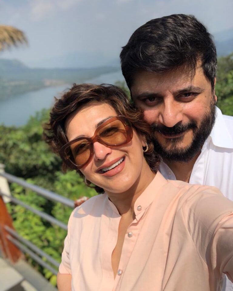 Sonali Bendre Instagram - This day, last year... we were in New York at the hospital. Since then, the Bendre-Behls have identified two time periods - B.C. (Before Cancer) and A.C. (After Cancer). Lately, my motto has been to move on & keep trying new things, and detoxing and rejuvenating is on top of the list. So on the occasion of our 17th wedding anniversary, I thought let’s take a break and go on a road trip to @atmantan. Before Cancer, Goldie would have never agreed to something like this but I love how he's changed 😄 He has put everything on standby and has been focusing so much on me... and now I'm turning the focus back on him. P.S. Happy Anniversary @goldiebehl, I love you more than you could imagine... thank you for being my pillar of strength in health & sickness... literally! Atmantan