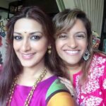 Sonali Bendre Instagram – The rookie reporter and the model who was just starting out, we’ve come a long way together! 
Happy birthday Ro @rohiniyer ♥️