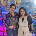 Sonali Bendre Instagram - Had a very beautiful and insightful #SBCInConversationWith @aparnasanyalwrites on depression, poetry, and her book 'Circus Folk and Village Freaks'. I sure hope you find a publisher for your next one, Aparna, for the world needs to read more of your words. All the very best!