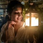 Sonali Bendre Instagram - When your friends make perfect use of light and shadows to make cool portrait shots. Oh and to mask the occasional puffiness and swelling😂😂 📷 Shibani