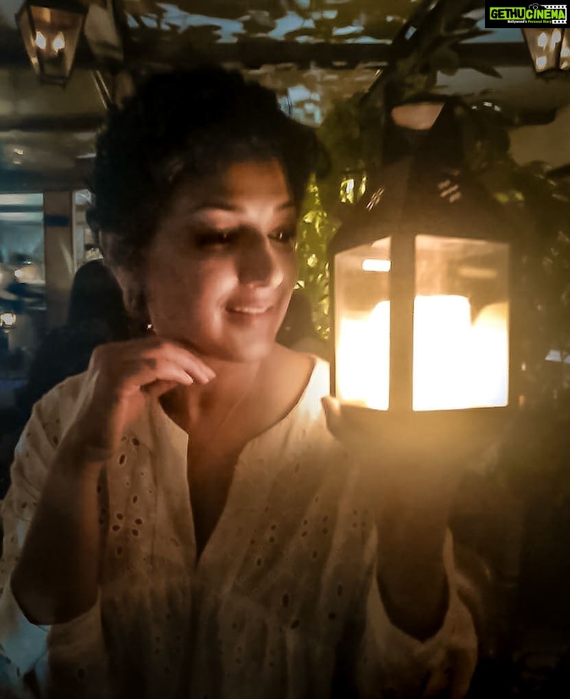 Sonali Bendre Instagram - When your friends make perfect use of light and shadows to make cool portrait shots. Oh and to mask the occasional puffiness and swelling😂😂 📷 Shibani