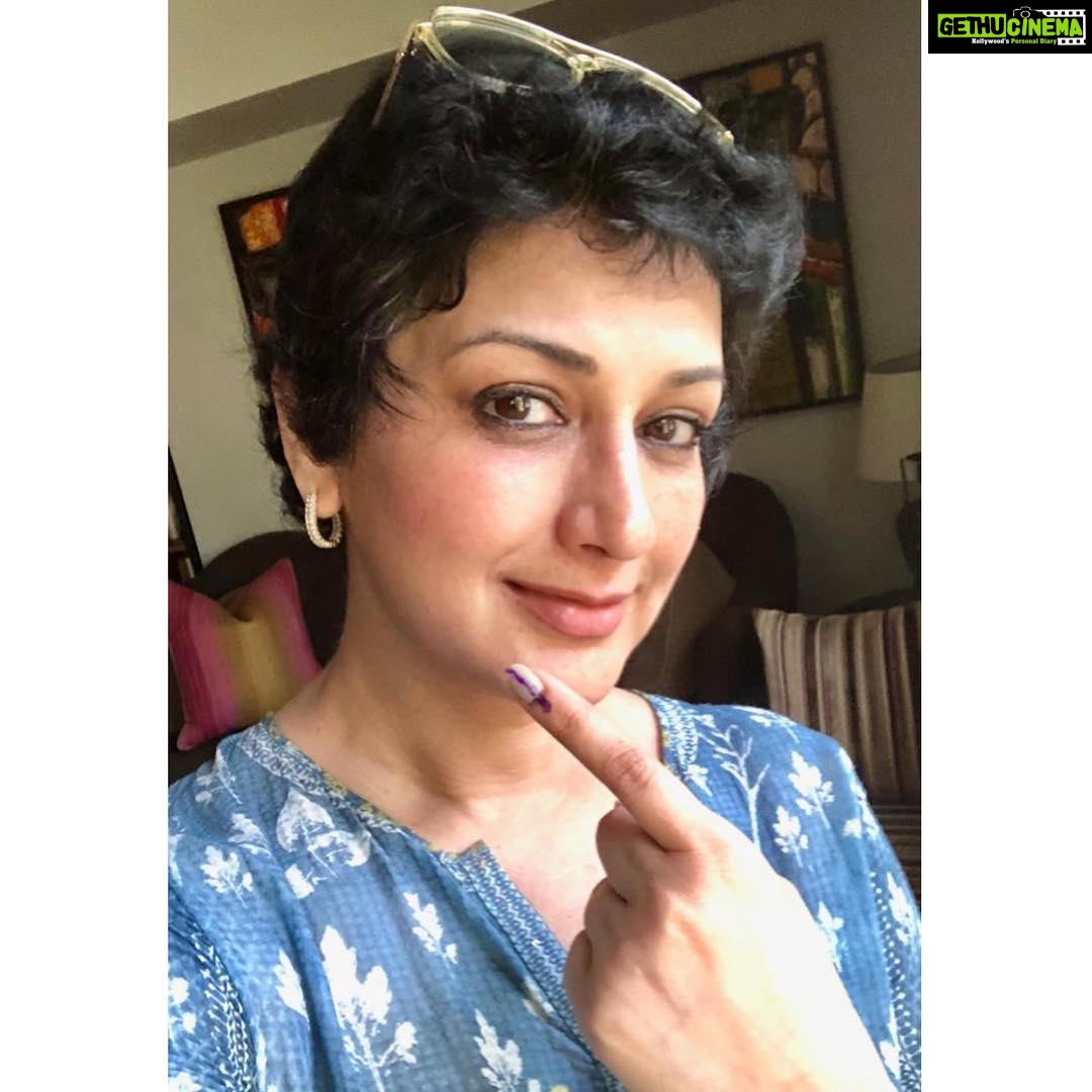 Sonali Bendre Instagram - Go Vote... it’s the most important thing to do today. #NoExcuses #LokSabhaElection2019 #IndiaVotes