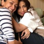Sonali Bendre Instagram - Gayuuu!!!! No words will ever be enough to tell you how much I love you! Happy happy to you, soulsista! 🤗😘 @gayatrioberoi