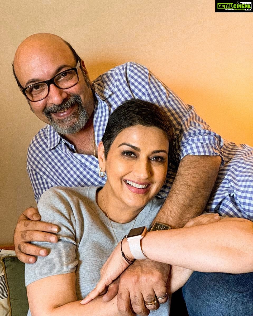 Sonali Bendre Instagram - Sometimes, you strike a chord with someone and that bond simply stays for life. @mickeycontractor is just that person for me. We go back a looooong way. The depth and breadth of his knowledge is overwhelming and intriguing at the same time! A man with killer wit and someone who calls a spade a spade. So when we met for a shoot recently, we just picked up from where we had left off... reliving all those memories. One thing hasn't changed... even after all these years, I completely trust his genius. From doing my eyebrows for the VERY first time, to giving me my first quick haircut now that my hair is growing back, I'm glad we've not run out of firsts. I love you, Mickey! It's friends like you who make the journey so beautiful. #FriendsLikeFamily