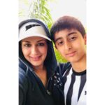Sonali Bendre Instagram – I’ve always believed, when you love what you do – the sky is the limit! My baby sister, @gandhaliparanjape and her husband @jats72 have combined their love for sports and his experience as a sportsman for over 30 years to weave their best story yet. Their sportswear brand @321sportswear has just launched the ‘After-Play & Go Pro’ Collection for young athletes and it is so comfortable! As Gandhali was telling me the other day, from designing to the final making, all of it happens right here in India. I’m sold on this, and so is Ranveer… (He has already made a list of what he wants😁)
Can’t wait for you all to try it out! Head to the link in the bio to show some love guys!

#321Sportswear #MakeInIndia #YoungAthletes