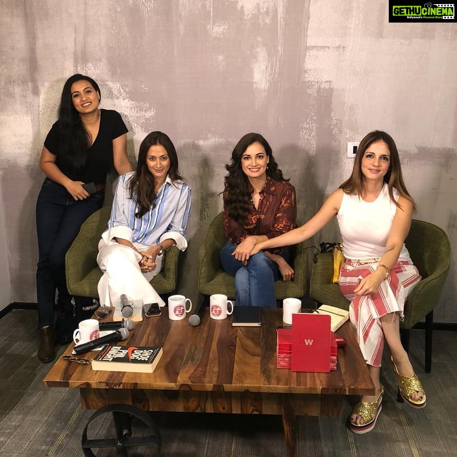 Sonali Bendre Instagram - I've said it before and I’ll say it again... "I have the best friends in the world!" Thank you sooooo much @gayatrioberoi, @suzkr and @diamirzaofficial for coming together to celebrate Friendship Day with #SBC... I had so much fun watching this... So glad some of my influence has rubbed off on you hahaha Special thank you to @janiceseq85 for ensuring a smooth and lively conversation. I truly truly appreciate it. #SonalisBookClub My Awfis