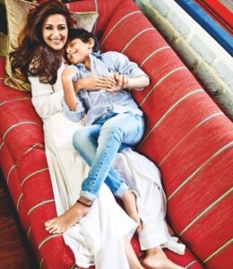 Sonali Bendre Instagram - That kinda feelin! Wouldn’t have it any other way! Happy #MothersDay 📷 @vogueindia @ridburman #Repost @vogueindia ・・・ Happy Mother’s Day to all you super moms out there! You make our world go round! 📸: @ridburman
