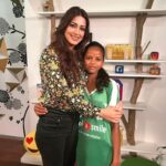 Sonali Bendre Instagram – It was such a pleasure to meet Ria Rani, one of the Yuwa girls, at today’s #SBCInConversationWith #RashmiBansal! Such innocence and confidence was truly refreshing… So much so that she calmly asked me my name and then proceeded to tell me I looked like an actress! 🙈 #GenerationGap