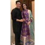Sonali Bendre Instagram - With Manish in Manish! Thank you @manishmalhotra05 for being by my side throughout the festivities! Absolutely loved wearing the Benarasi weaves in traditional colours #HappyDiwali
