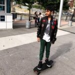 Sonali Bendre Instagram - Skateboard adventures with @rockbehl in #NewYorkCity! #NYCDiaries #SummerVacay