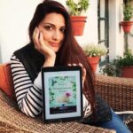 Sonali Bendre Instagram - Enjoying a beautiful evening before the #DehradunLitFest... and thought that it's the perfect setting to announce the new book for #SonalisBookClub * drumroll * #TheSecretToHummingbirdCake by Celeste Fletcher McHale. Your time starts now... Get your copy / download it on Kindle... you have three weeks until the next book discussion. #SBC