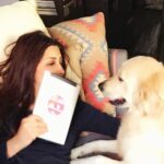 Sonali Bendre Instagram - Typical day at #SonalisBookClub... Ms.Isis wants all my attention!!! Have you guys started reading wool yet? #SBC #DoggoTales Have you joined our community yet? bit.ly/SonalisBookClub