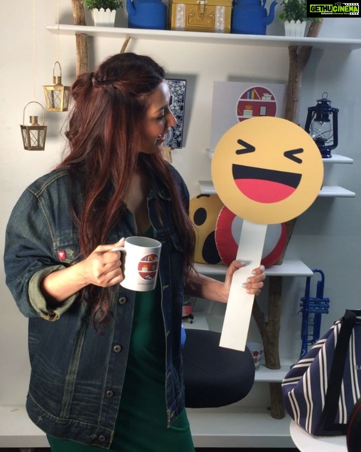 Sonali Bendre Instagram - My face when I realised I've found a great excuse to read all the time😋 Had a great time at the Facebook office yesterday launching Sonali's book club. Have you joined our community yet? bit.ly/SonalisBookClub