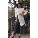 Sonali Bendre Instagram - Anything to do with books makes me happy! Off to do a reading at the launch of @divyadutta25's book #MeAndMa @penguinindia Outfit by @chola_the_label Shoes by @ysl Styled by @akankshagajria
