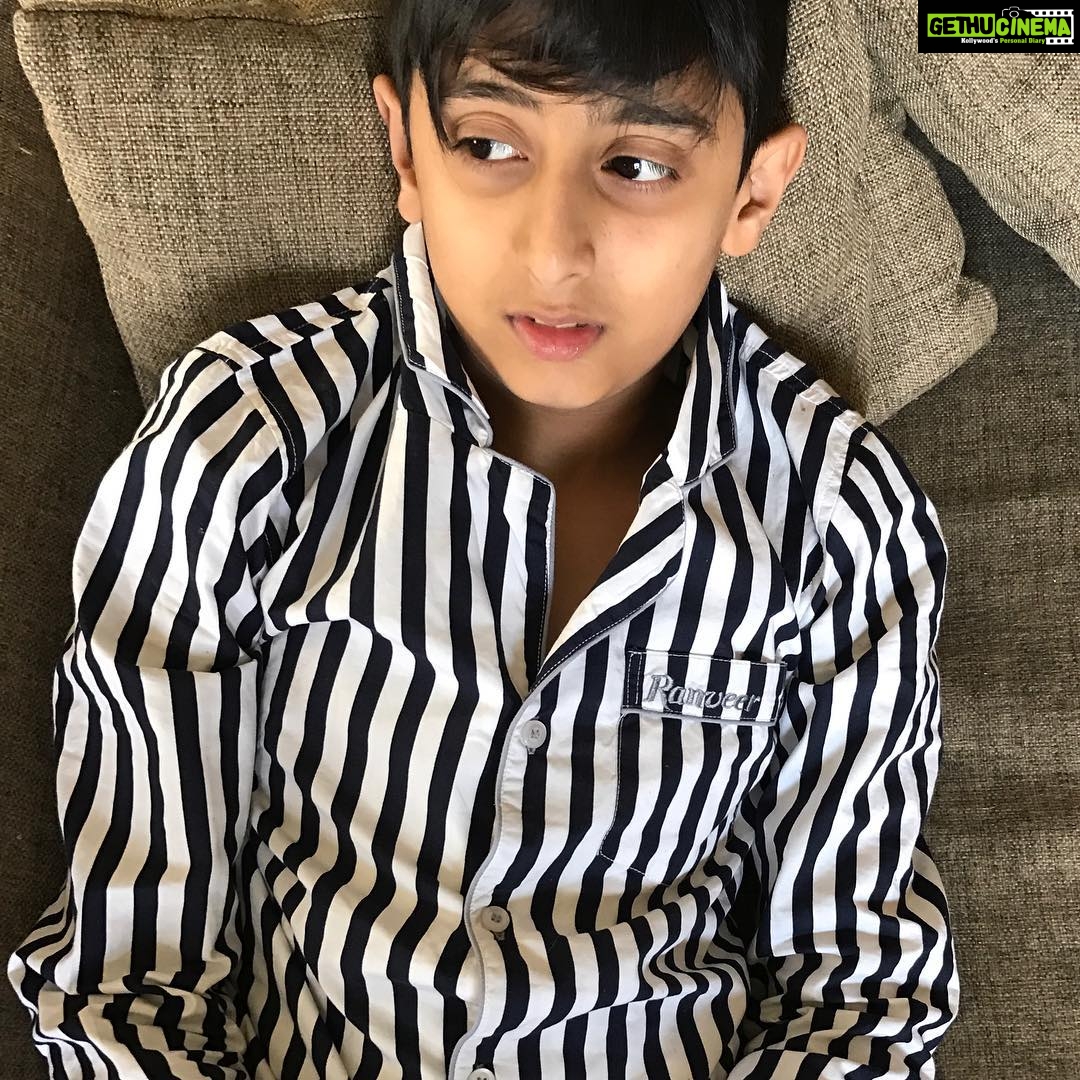 Sonali Bendre Instagram - Last lazy Friday before school reopens....#jailbirdnightsuit #endof holidays #weekendjoy #lovehim #familytime❤️