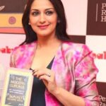 Sonali Bendre Instagram – Sonali Bendre at the launch of her book ‘The Modern Gurukul’! Stay tuned for more updates :)