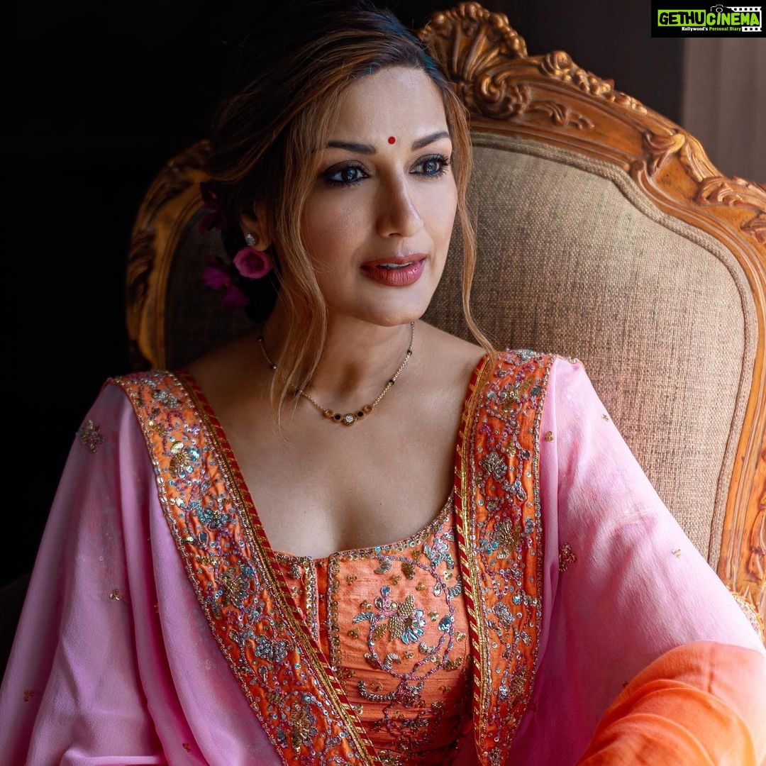 Sonali Bendre - 212K Likes - I have always believed that traditions are what you make of them... to me they are a bridge between the past, present and future. I respect where they came from but never hesitated to give it my own meaning. Karwa Chauth is one such festival… to me, it has always been a celebration of family and friends that are family. A day spent in rituals with the people you love. The fact that I get pampered by my husband is a bonus 😉. It’s a celebration of togetherness and companionship, cementing the love we share with our husbands & the bond between our family and friends ❤️
Fun fact… I’m wearing my wedding lehenga from 19 years ago by @manishmalhotra05 and have paired it with this beautiful mangalsutra from @bulgari. Then and now, the worlds can meet, if you just approach it with love.