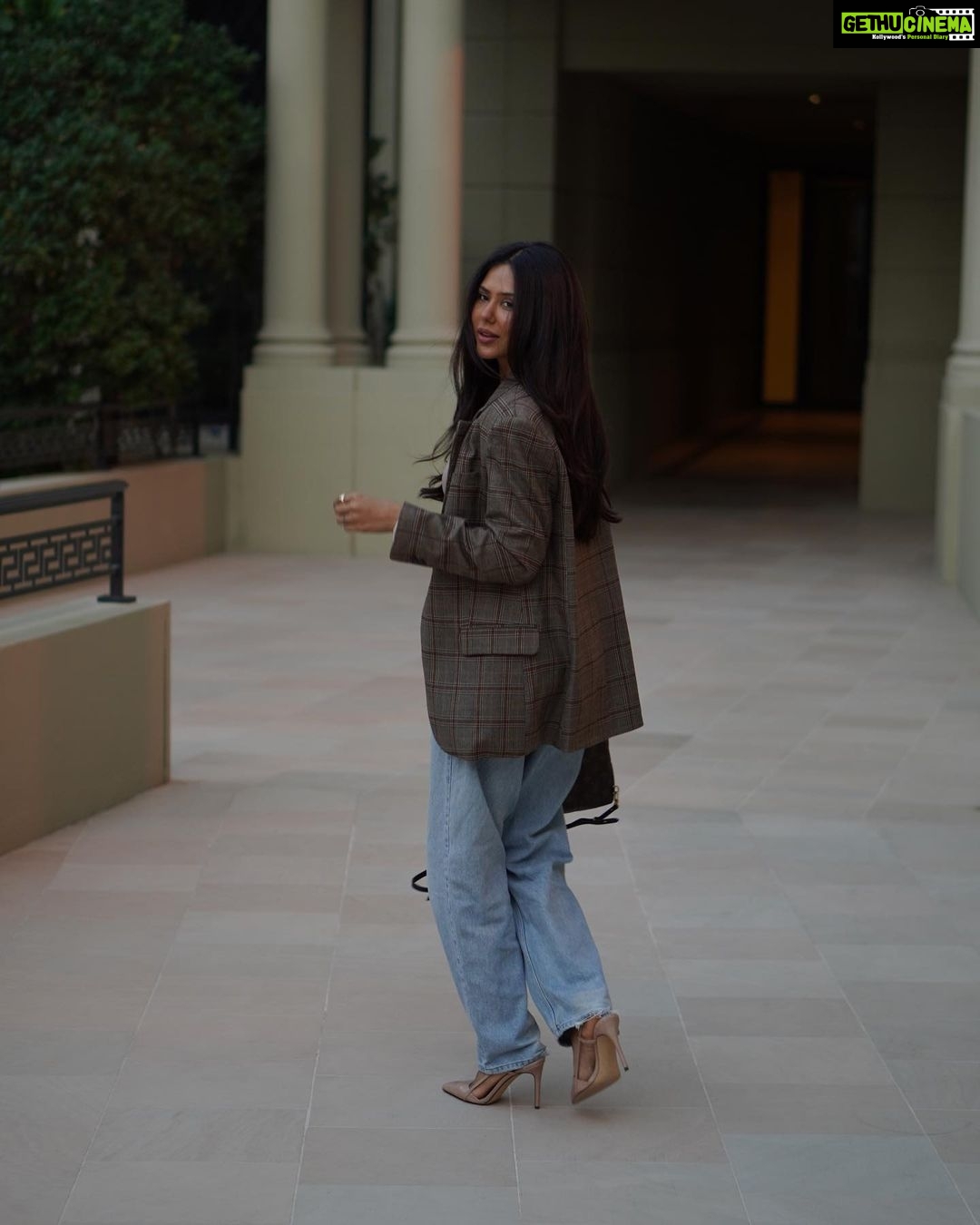 Sonam Bajwa Instagram - 𝓨𝓸𝓾 𝓱𝓪𝓿𝓮 𝓰𝓻𝓸𝔀𝓷 𝓪𝓷𝓭 𝔂𝓸𝓾 𝓪𝓻𝓮 𝓰𝓻𝓸𝔀𝓲𝓷𝓰 ... 𝓪𝓵𝓵 𝓽𝓱𝓸𝓼𝓮 𝓜𝓸𝓶𝓮𝓷𝓽𝓼 𝔀𝓮𝓻𝓮𝓷'𝓽 𝓲𝓷 𝓿𝓪𝓲𝓷 🤍
