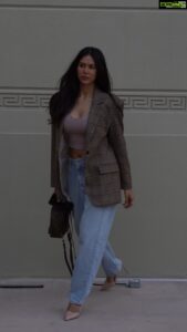 Sonam Bajwa Instagram - 𝓚𝓮𝓱𝓷𝓭𝓲  𝓱𝓾𝓷𝓭𝓲  𝓼𝓲.....