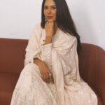 Sonam Bajwa Instagram - 𝓑𝓮𝔀𝓳𝓪𝓱 𝓣𝓪𝓻𝓻𝓮𝓮𝓯 𝓴𝓪𝓻𝓷𝓪 𝓪𝓪𝓹 𝓴𝓲 𝓪𝓪𝓭𝓪𝓽 𝓽𝓸𝓱 𝓷𝓪𝓱𝓲..