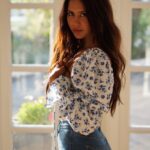 Sonam Bajwa Instagram - 𝓛𝓲𝓴𝓮 𝓭𝓮𝓮𝓹 𝔀𝓪𝓽𝓮𝓻𝓼....