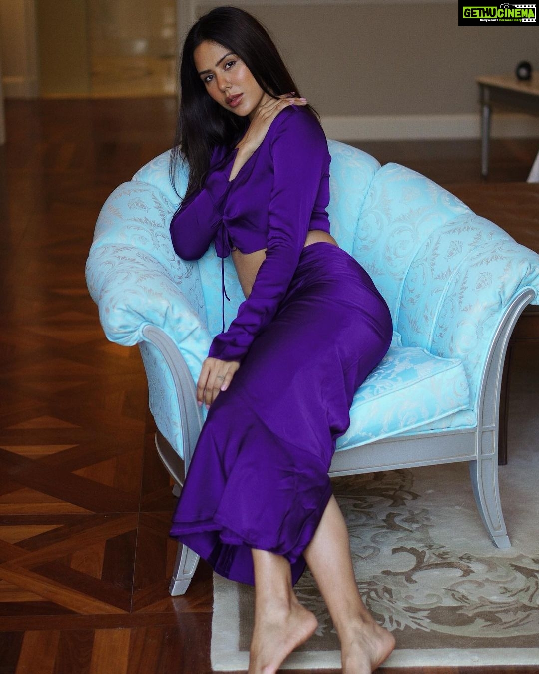 Sonam Bajwa Instagram - 𝑮𝒐𝒕𝒕𝒂 𝒍𝒐𝒗𝒆 𝑷𝒖𝒓𝒑𝒍𝒆 💜