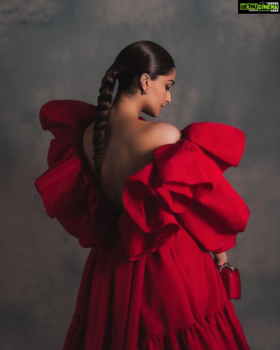 Sonam Kapoor Instagram - “Love and a red rose can’t be hid.” – Thomas Holcroft